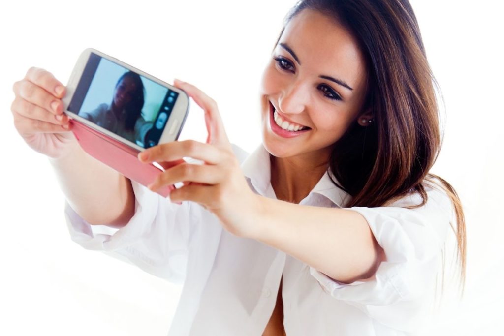 Tips For Taking Sexy Selfies
